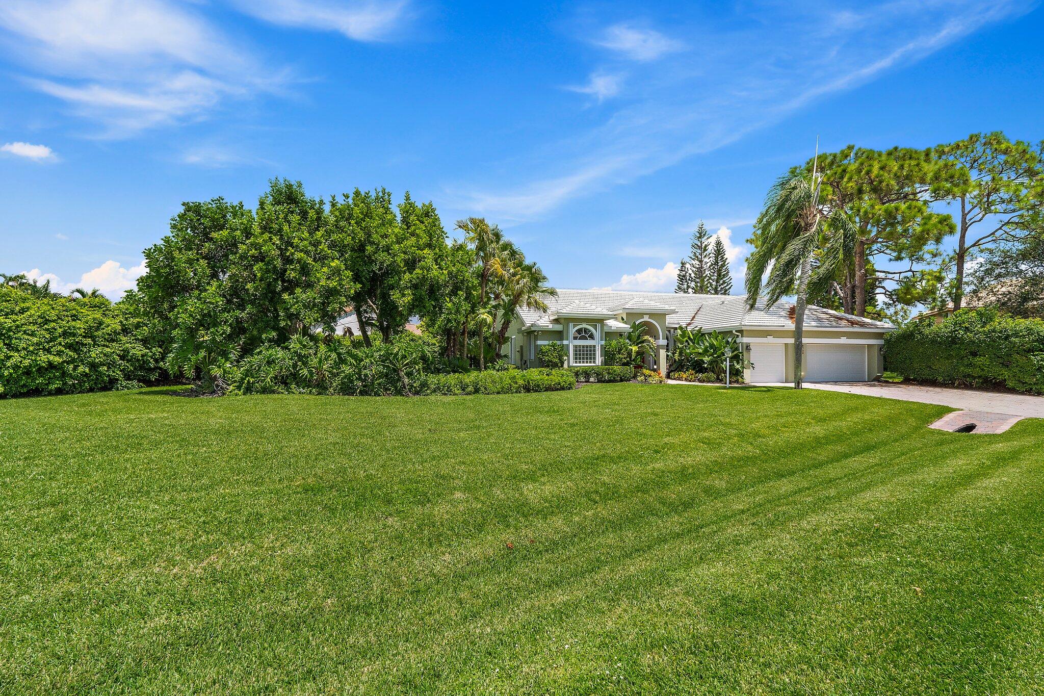 8726 SE Riverfront Ter Jupiter, FL 33469