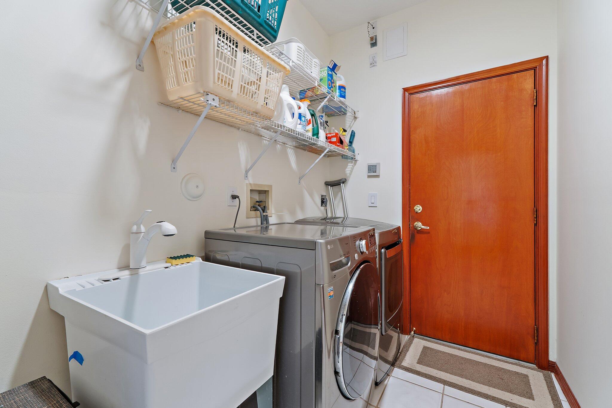 8726 SE Riverfront Ter Jupiter, FL 33469