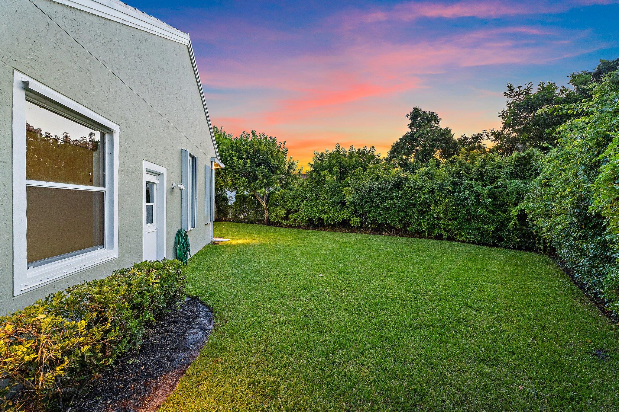 8726 SE Riverfront Ter Jupiter, FL 33469