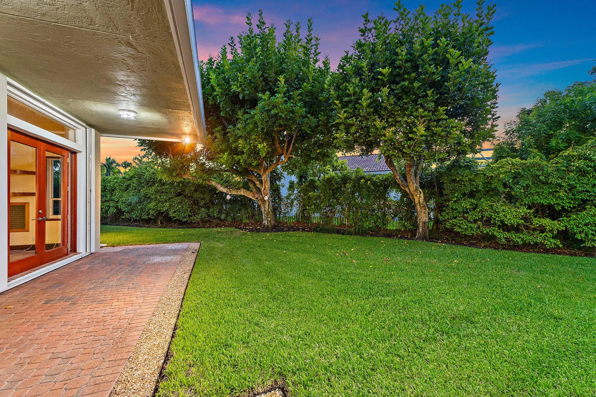 8726 SE Riverfront Ter Jupiter, FL 33469