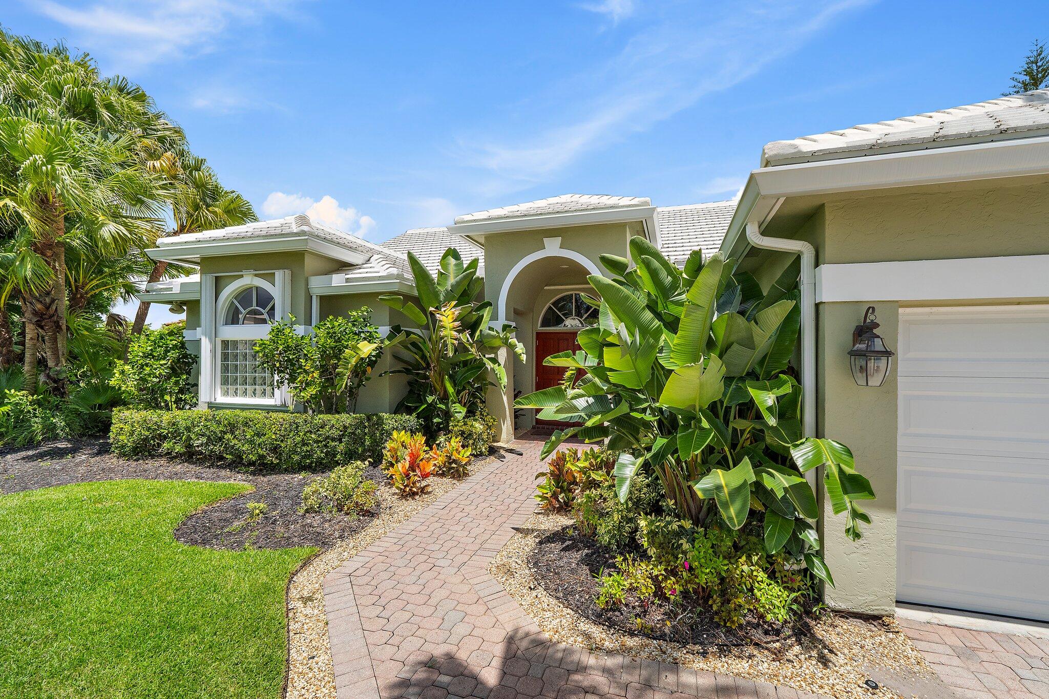 8726 SE Riverfront Ter Jupiter, FL 33469