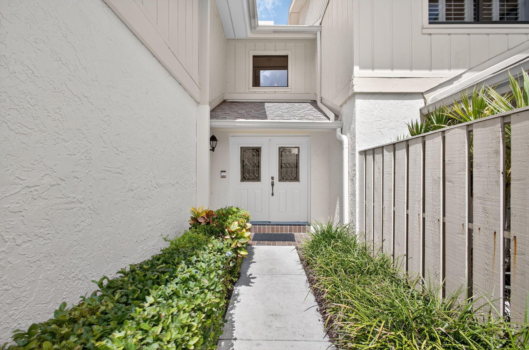 16942 Waterbend Dr #258