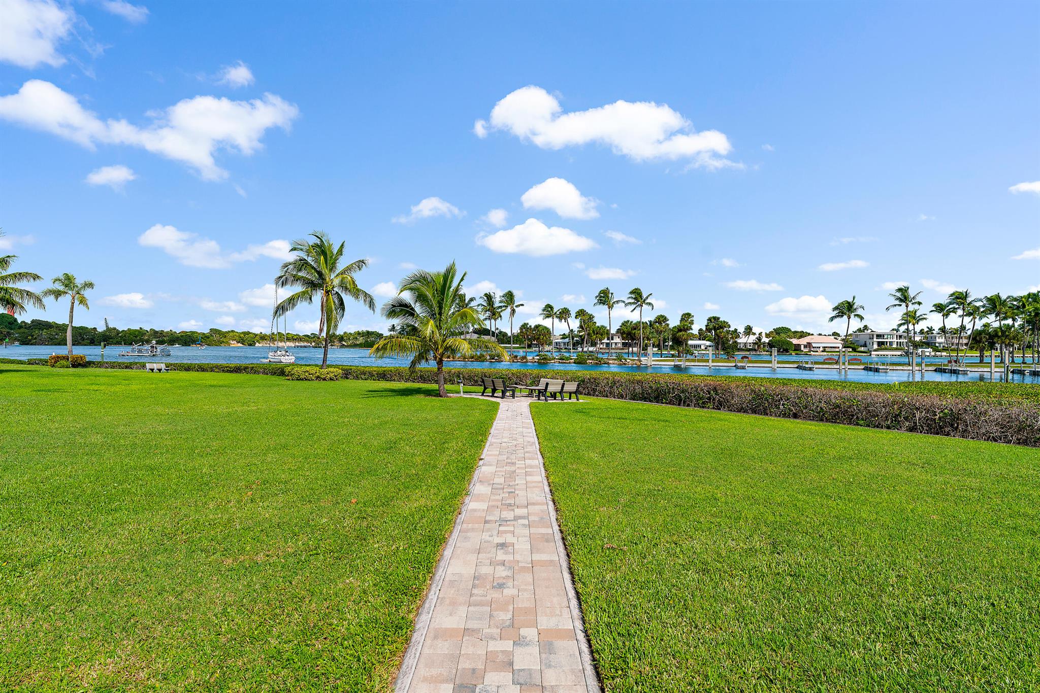 755 Saturn #H 206 Jupiter, FL 33477