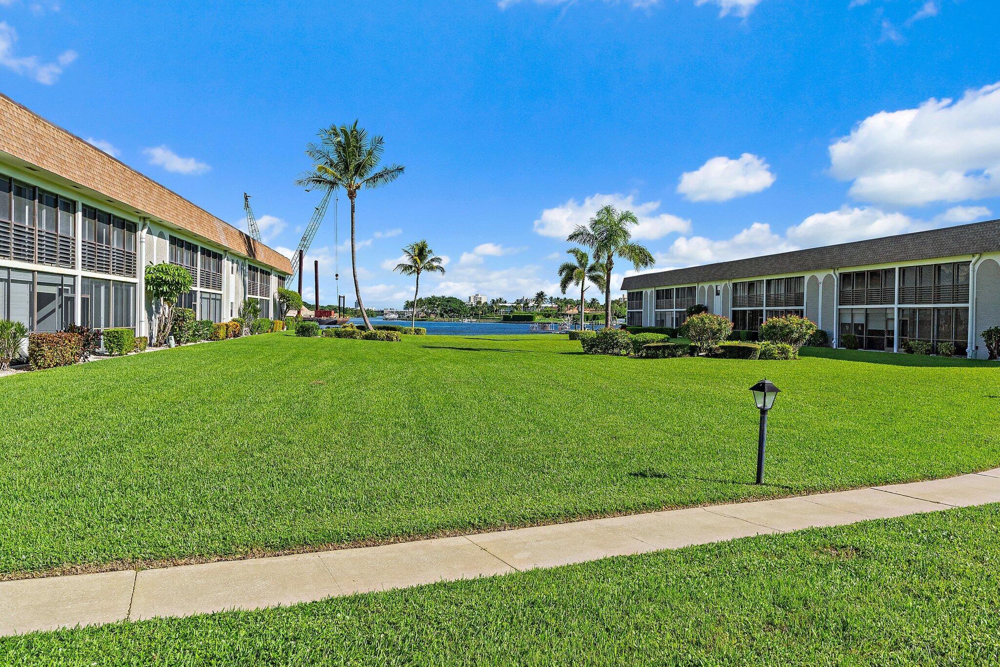 755 Saturn #H 206 Jupiter, FL 33477