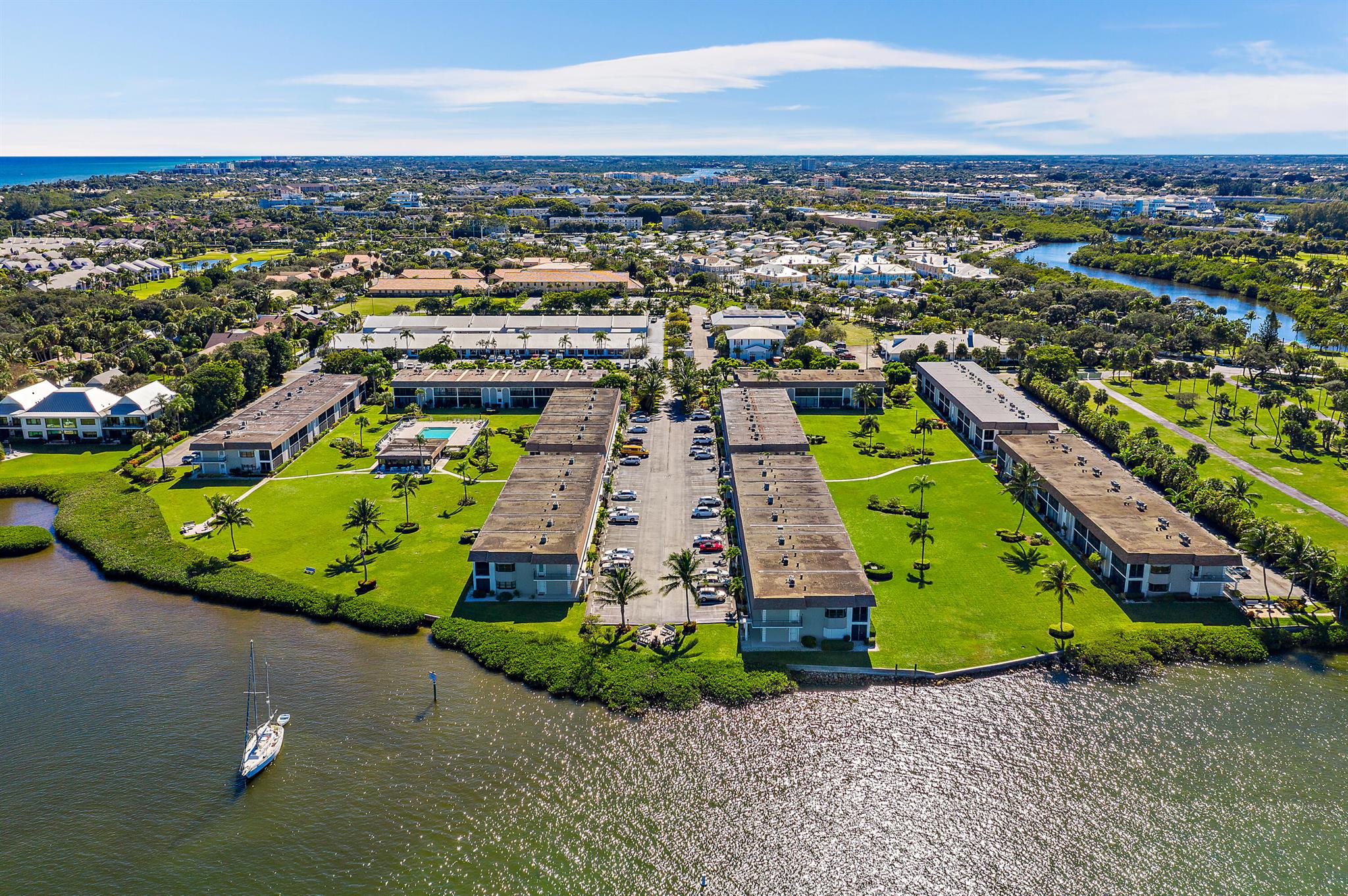 755 Saturn #H 206 Jupiter, FL 33477