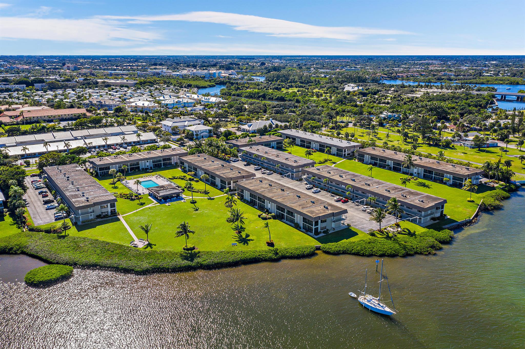 755 Saturn #H 206 Jupiter, FL 33477