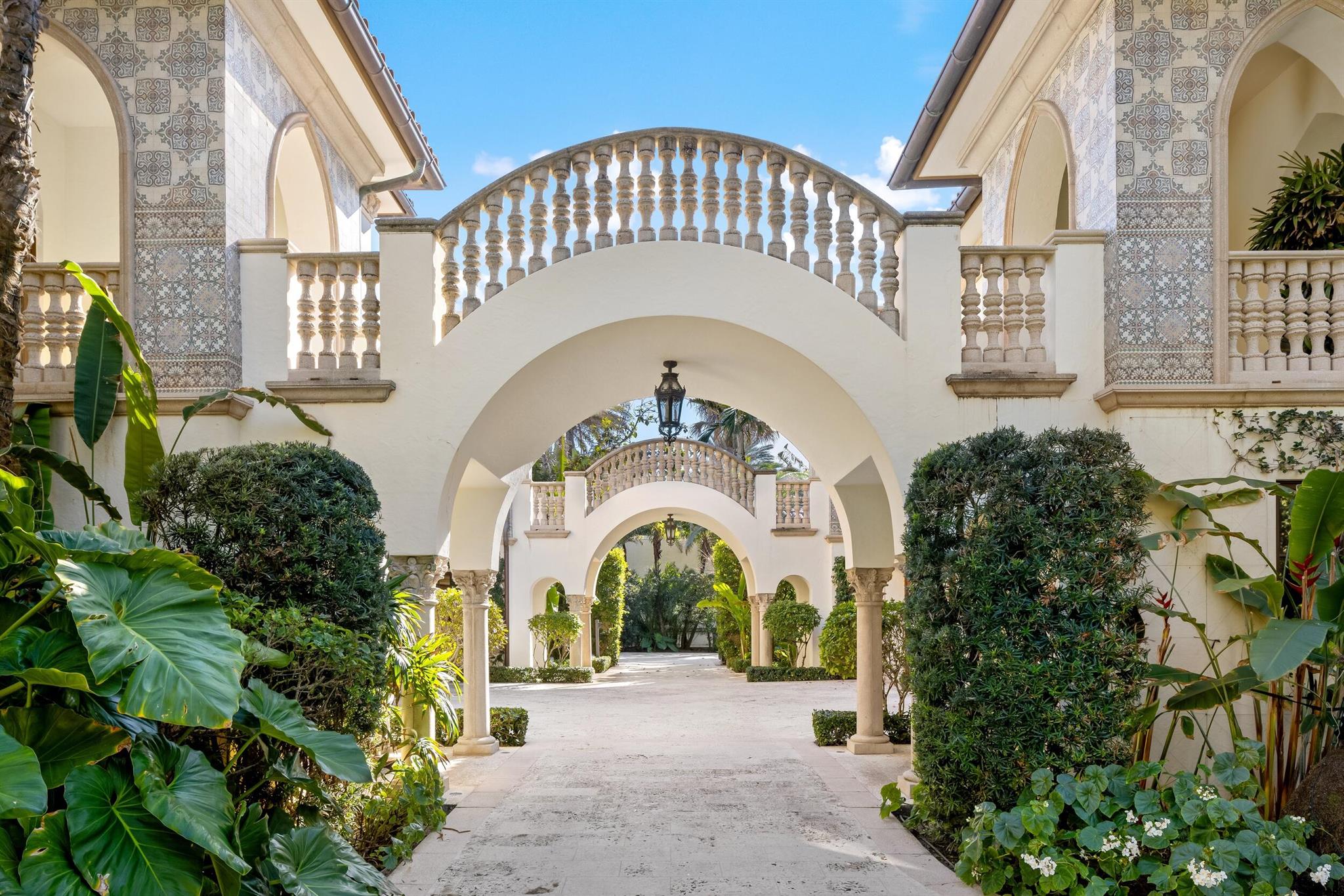 820 S Ocean Blvd Manalapan, FL 33462 820 S Ocean Blvd Manalapan, FL 33462