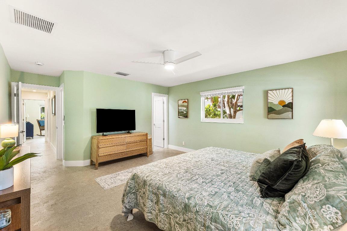 1070 Marble Boca Raton, FL 33432