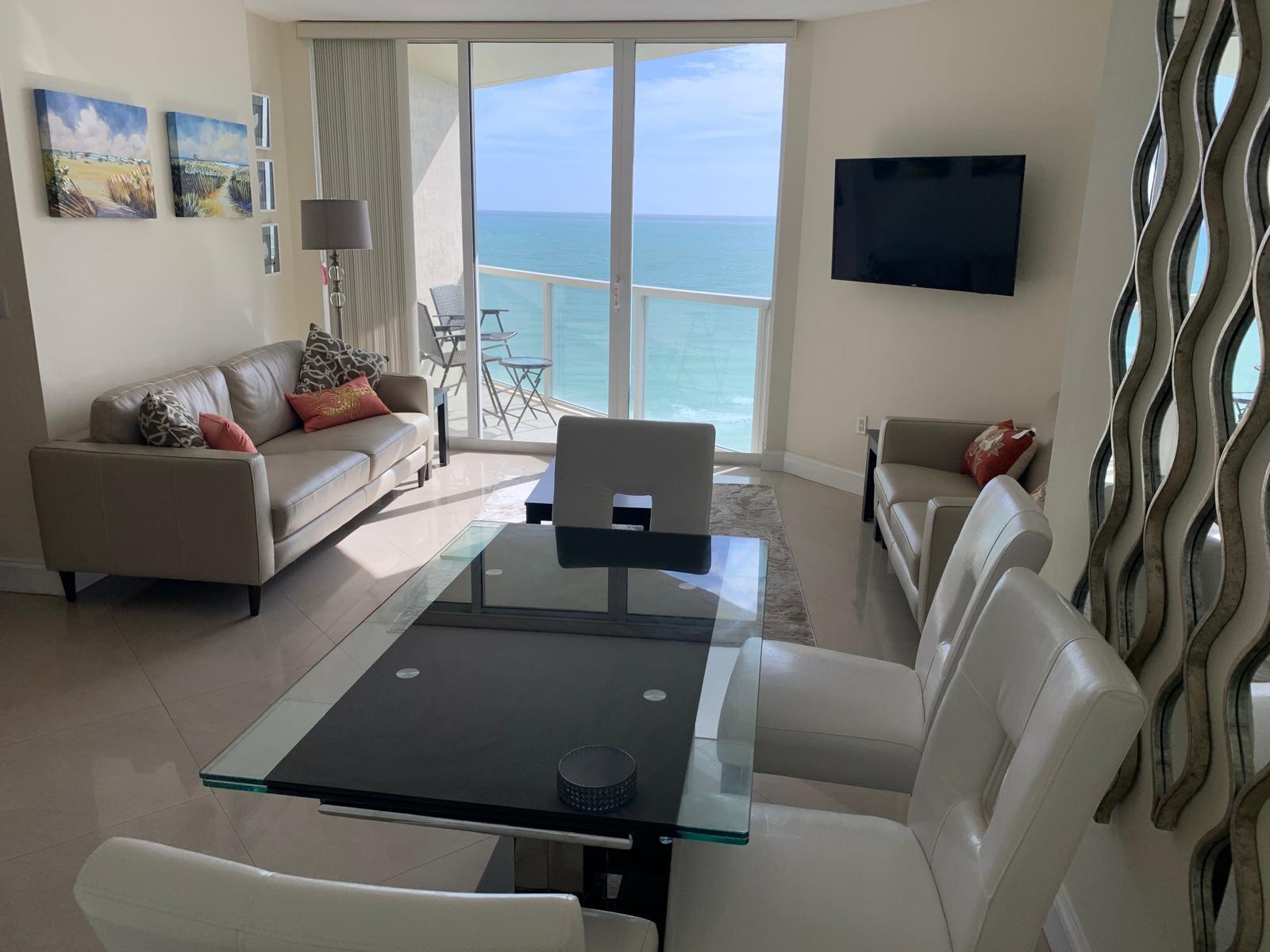 image La Perla Condo34
