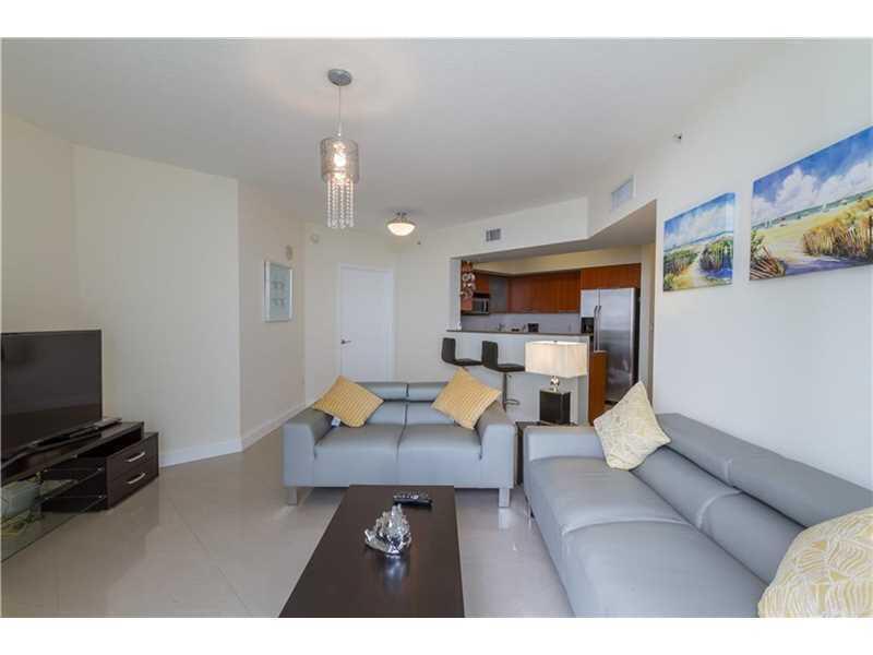 image La Perla Condo37