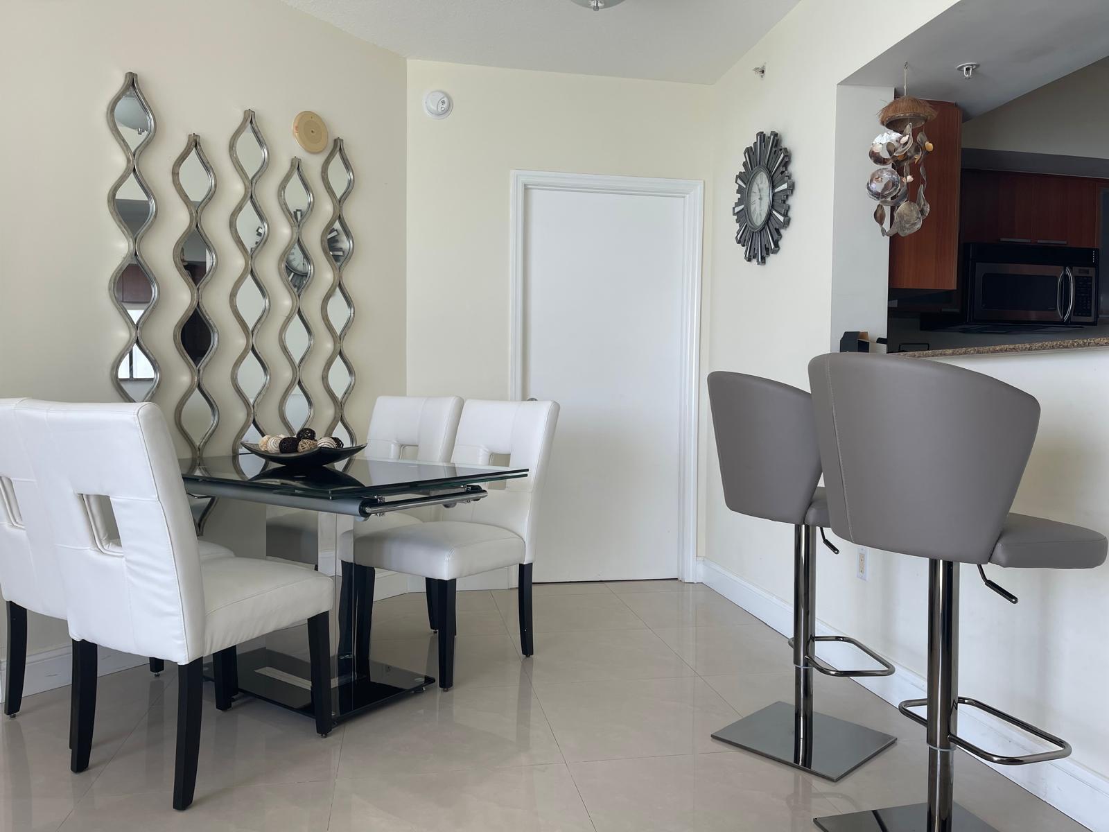 image La Perla Condo43