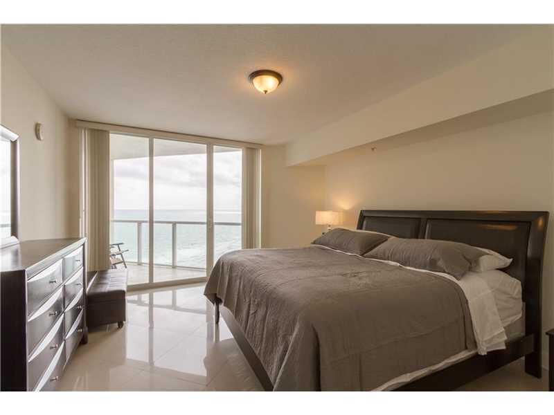 image La Perla Condo47