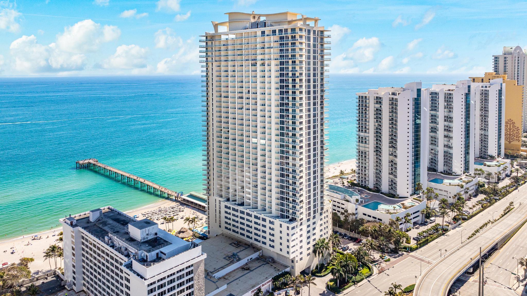 image La Perla Condo4