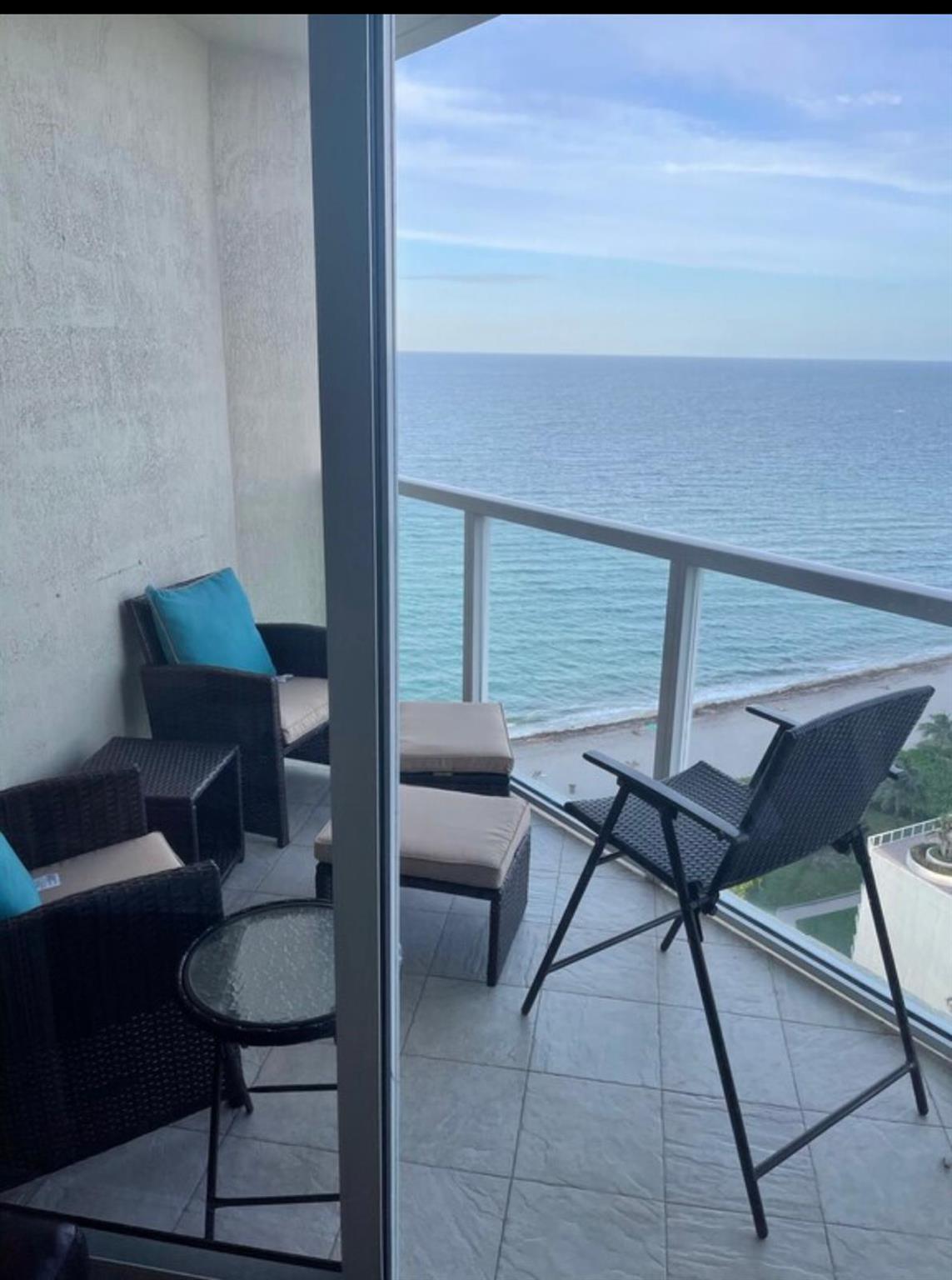 image La Perla Condo55