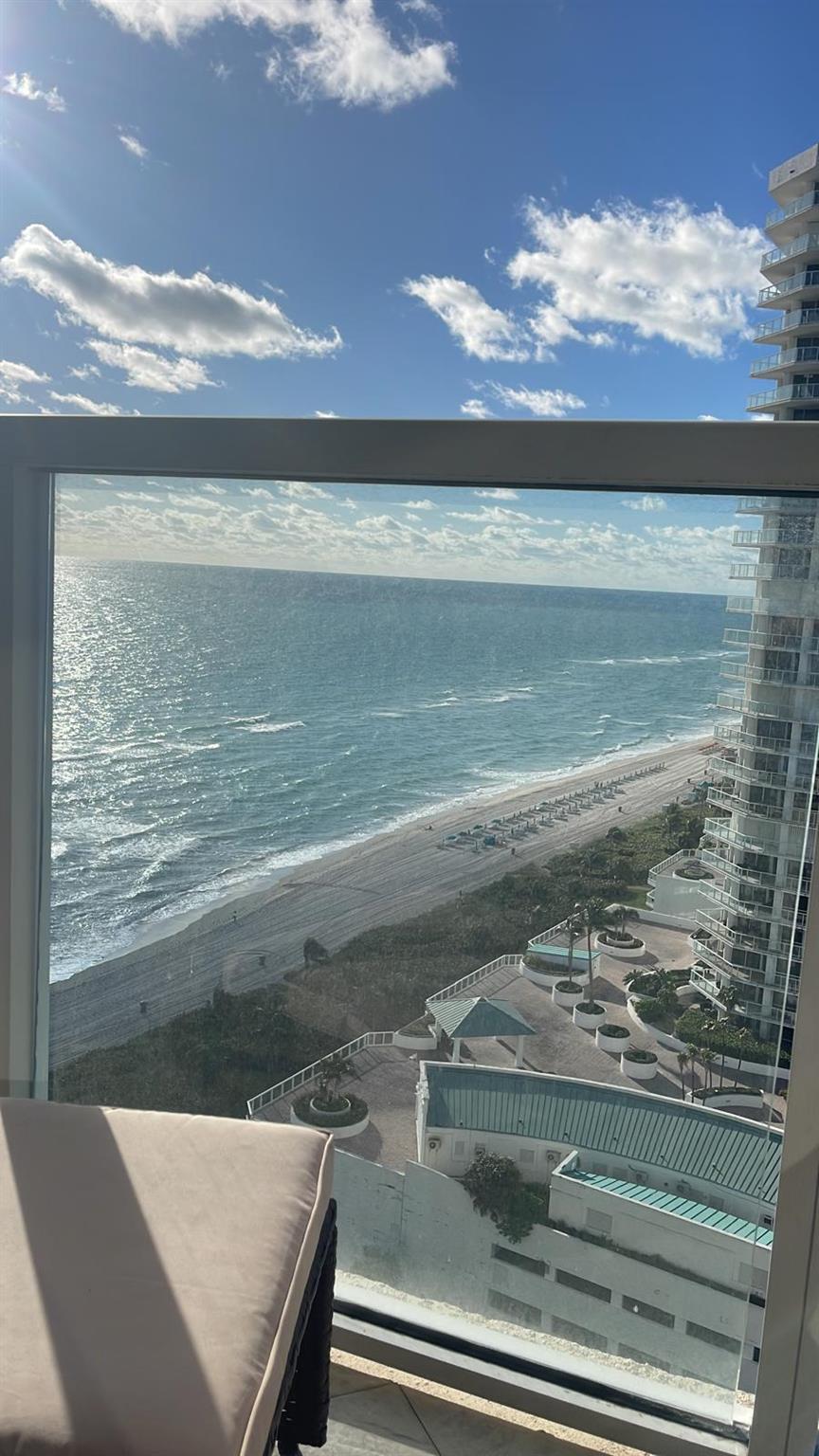 image La Perla Condo64