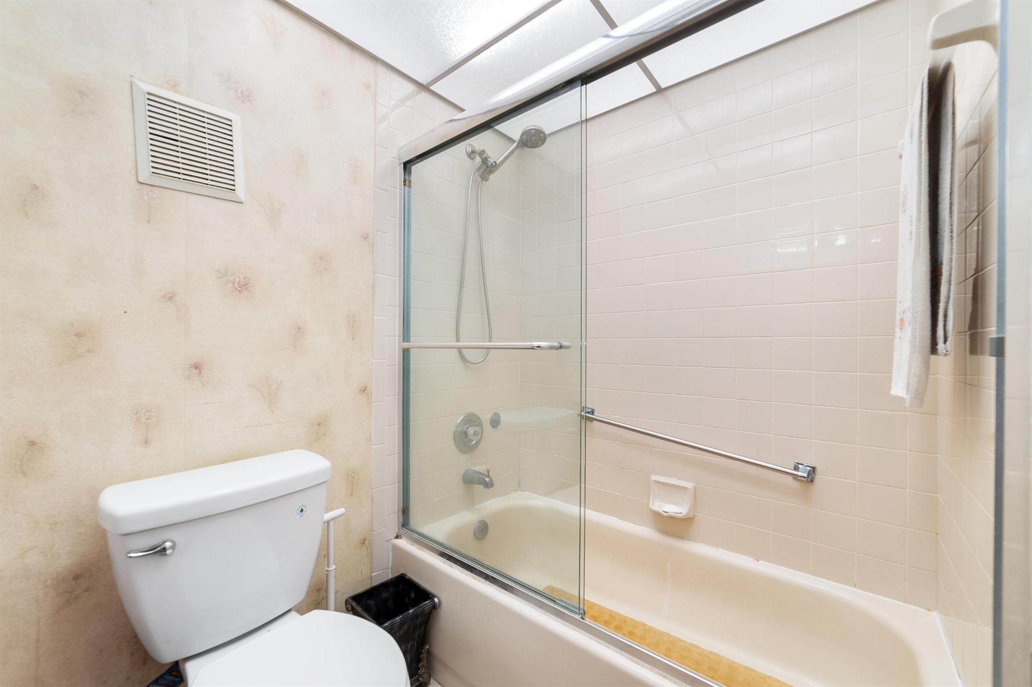 15979 Forsythia Cir Delray Beach, FL 33484