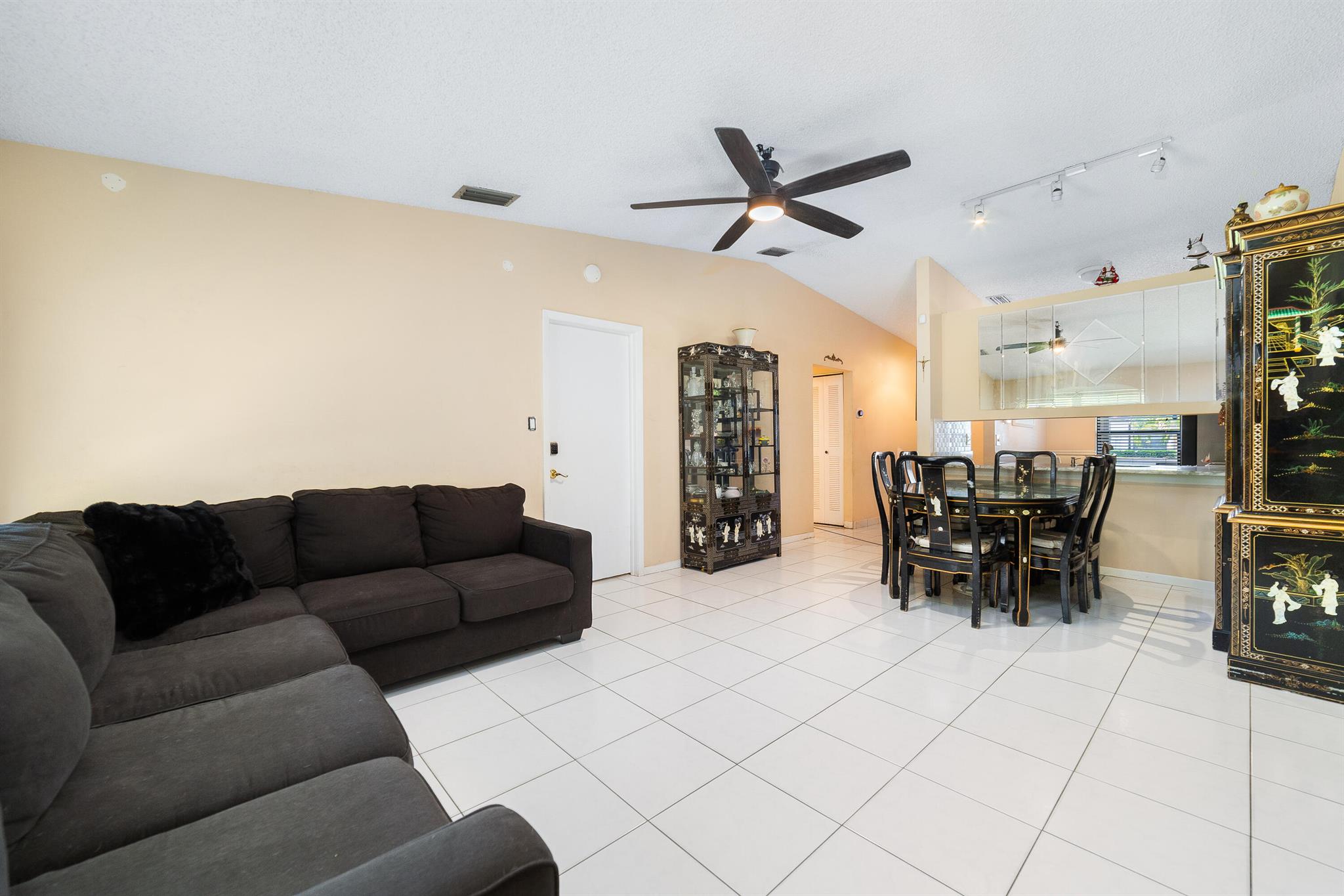 15979 Forsythia Cir Delray Beach, FL 33484