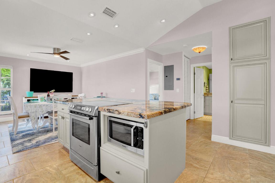 622 Ocean Dunes Jupiter, FL 33477