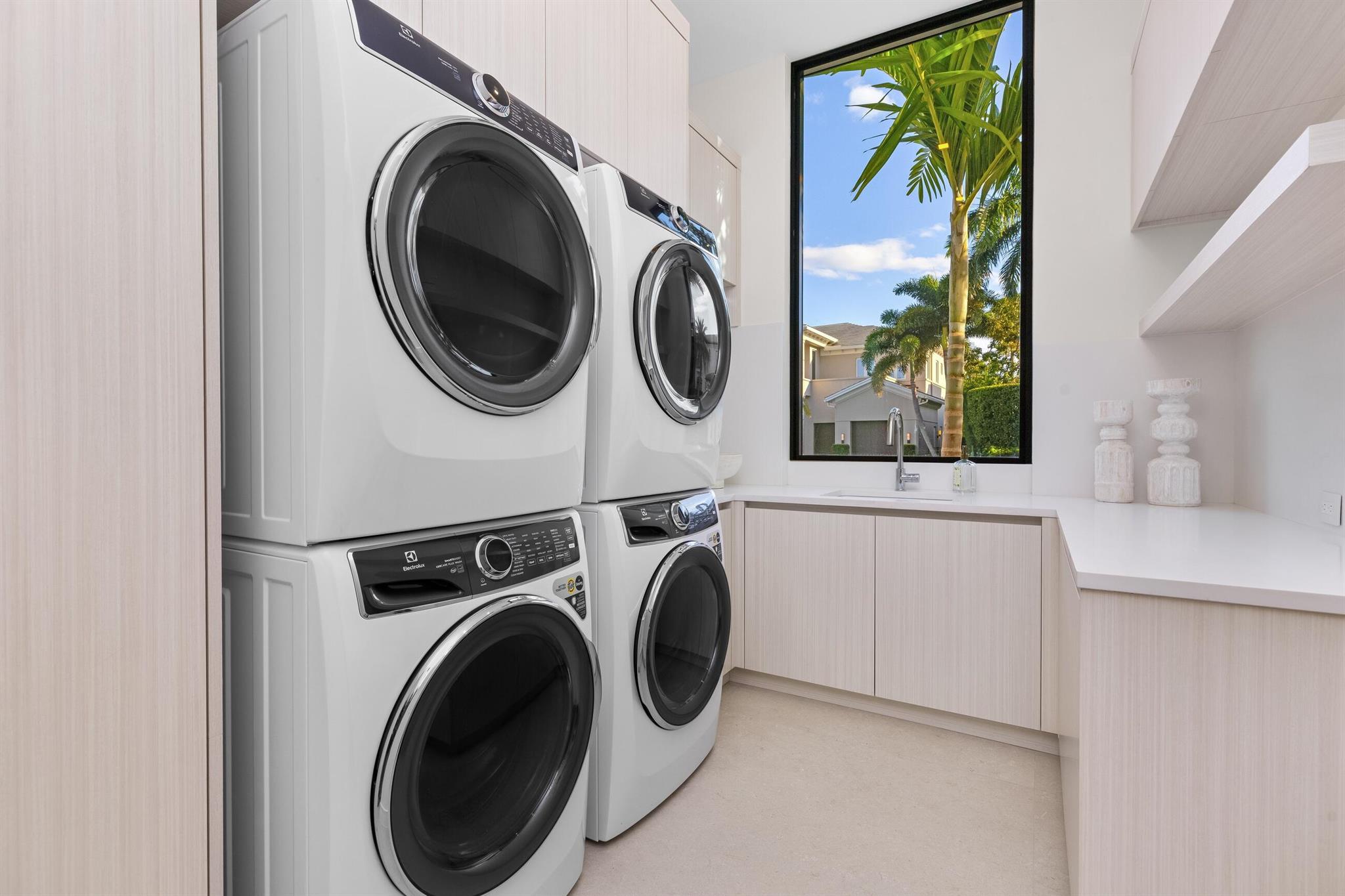 2498 Queen Palm Rd Boca Raton, FL 33432