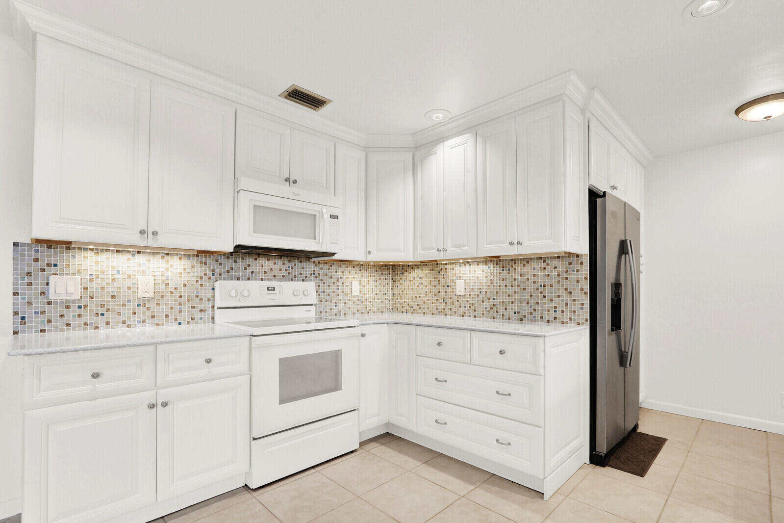 3 SE Paddock Tequesta, FL 33469