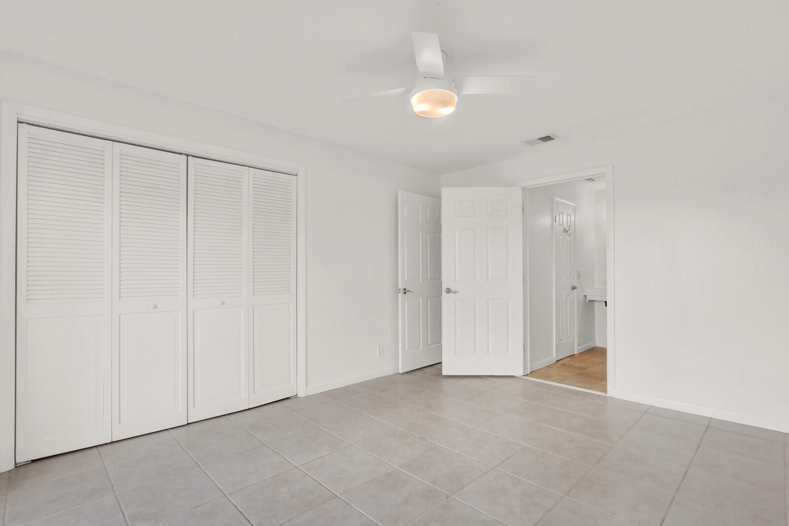 3 SE Paddock Tequesta, FL 33469