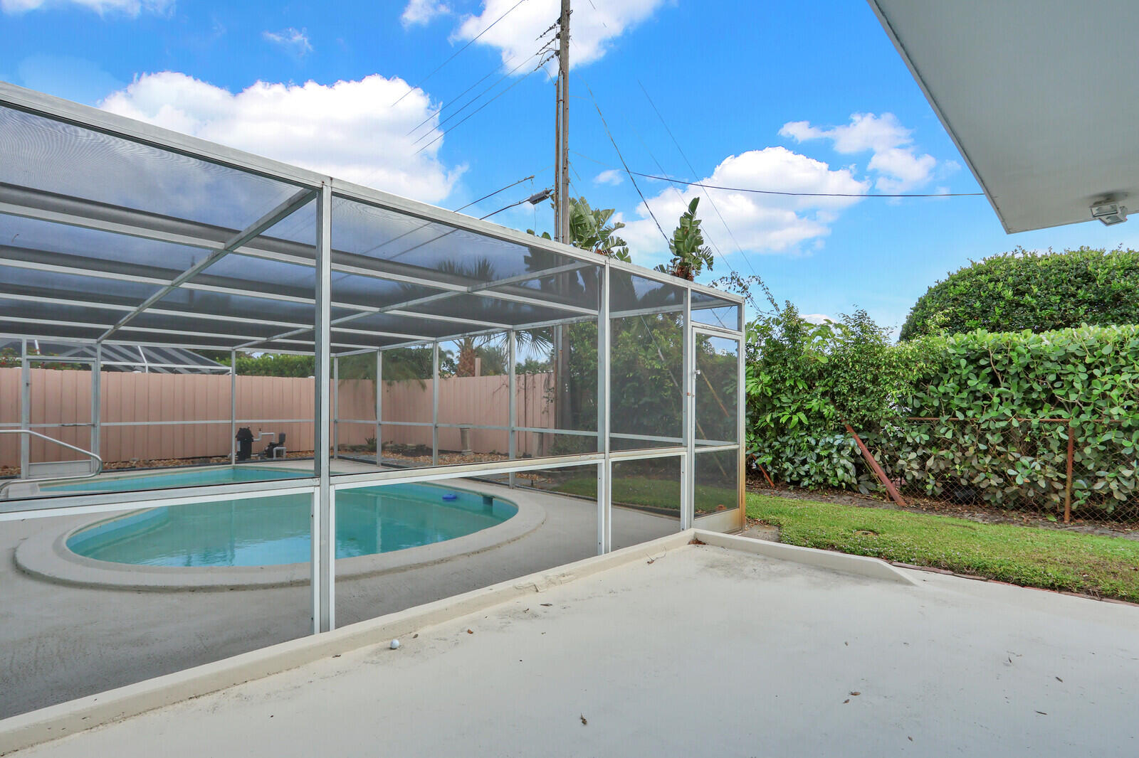 3 SE Paddock Tequesta, FL 33469