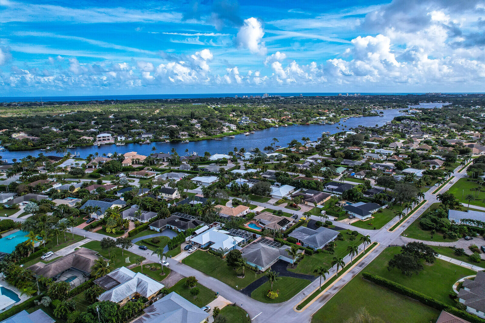 3 SE Paddock Tequesta, FL 33469