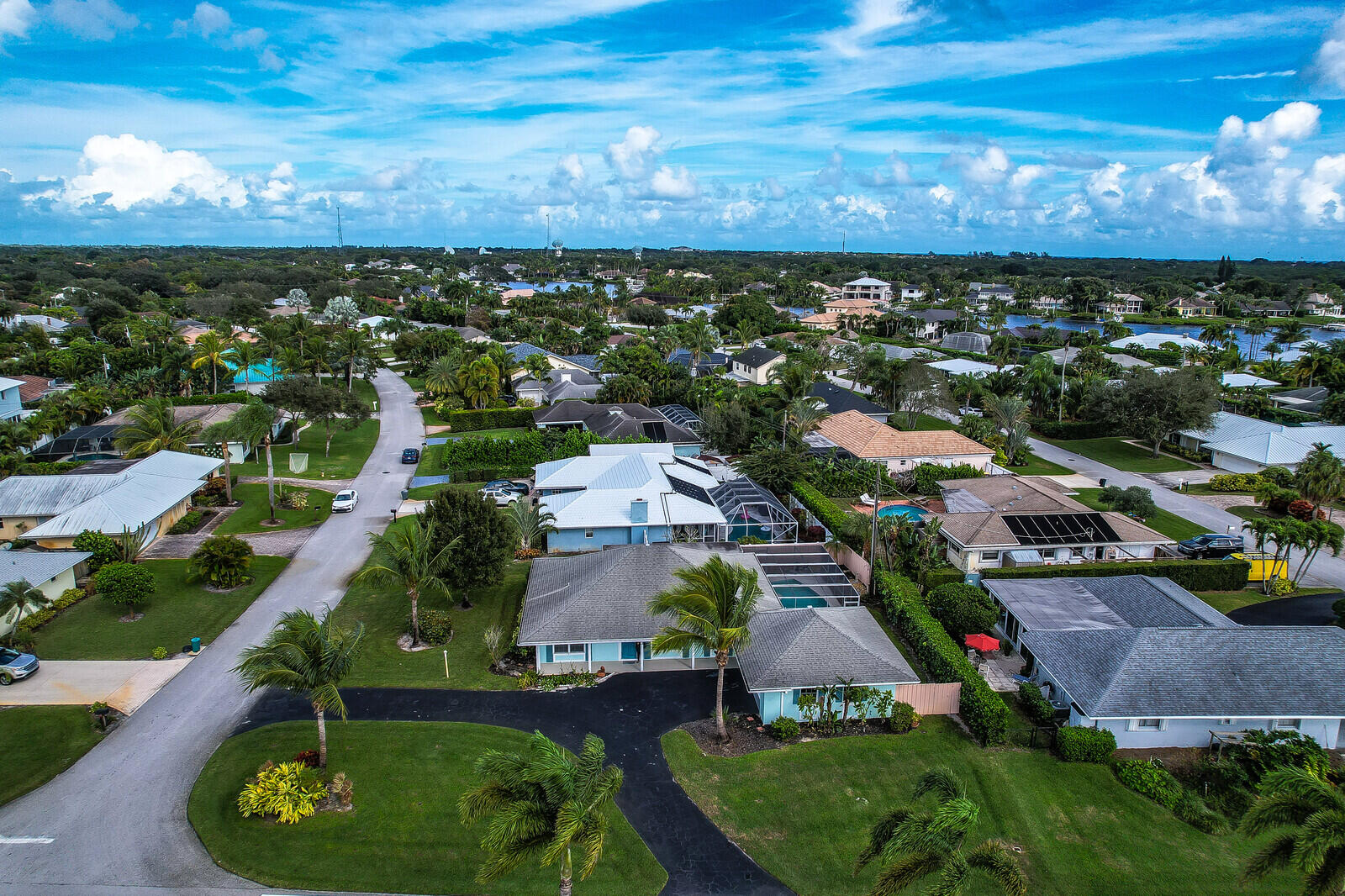 3 SE Paddock Tequesta, FL 33469