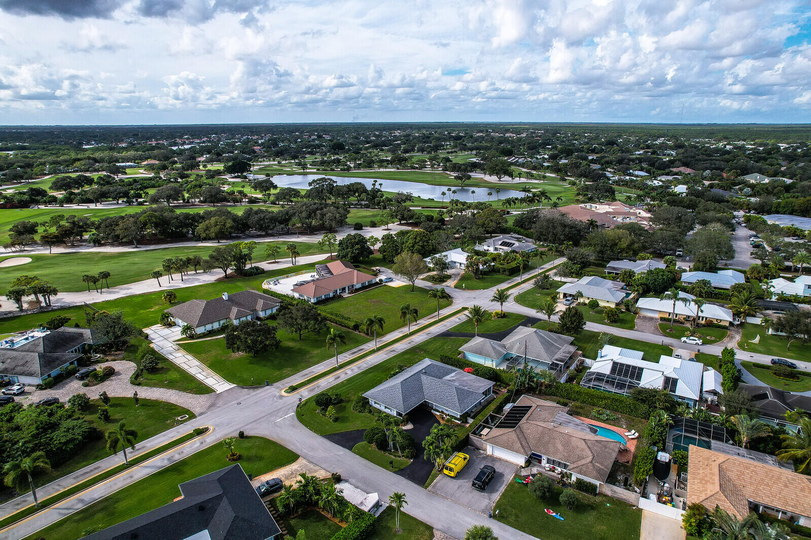 3 SE Paddock Tequesta, FL 33469