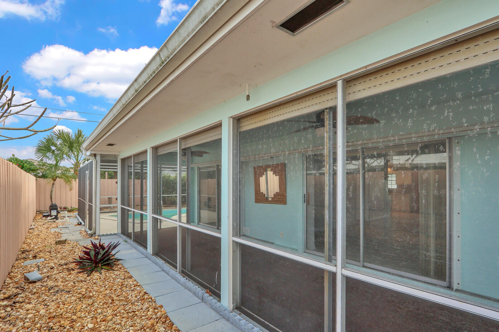 3 SE Paddock Tequesta, FL 33469