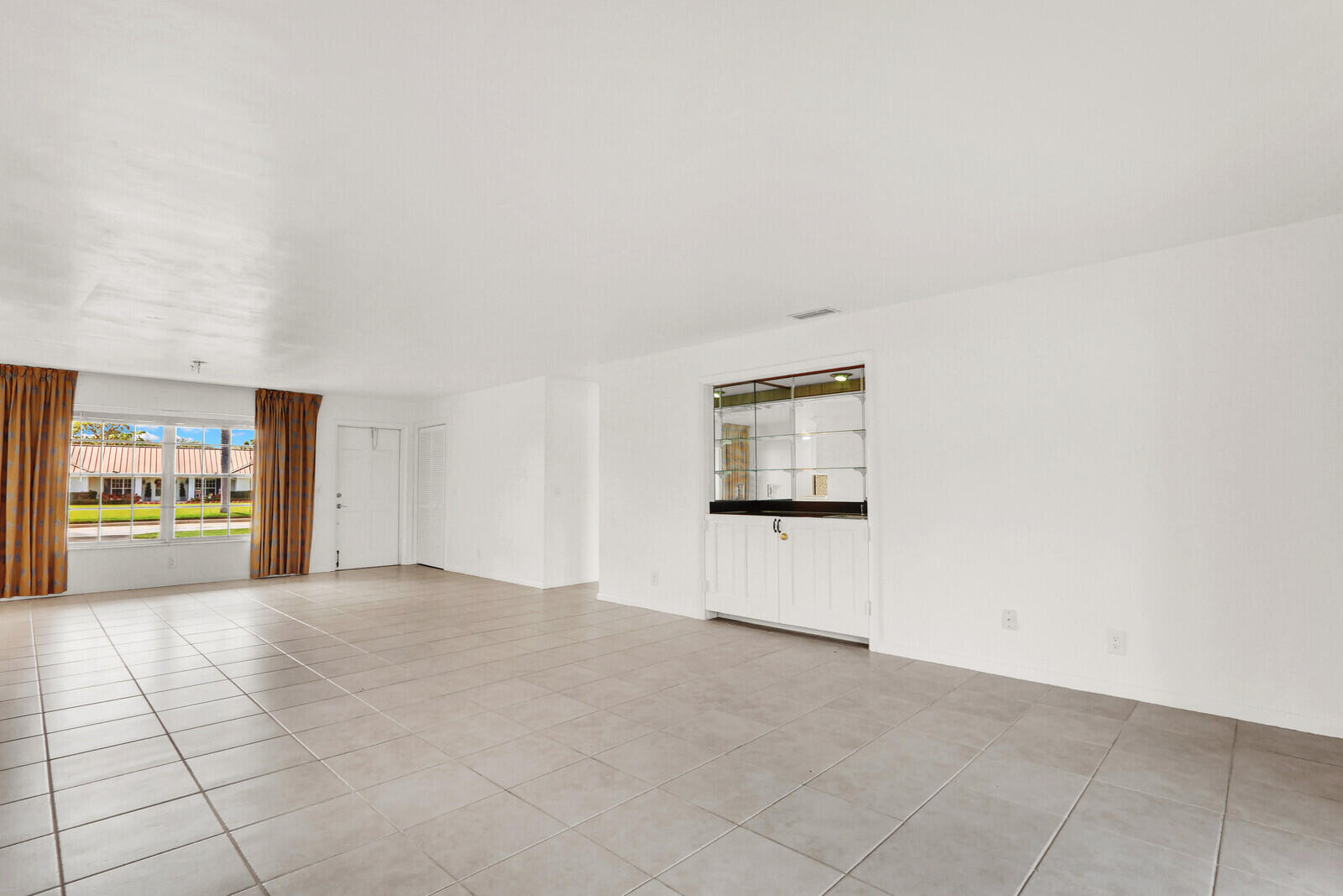 3 SE Paddock Tequesta, FL 33469