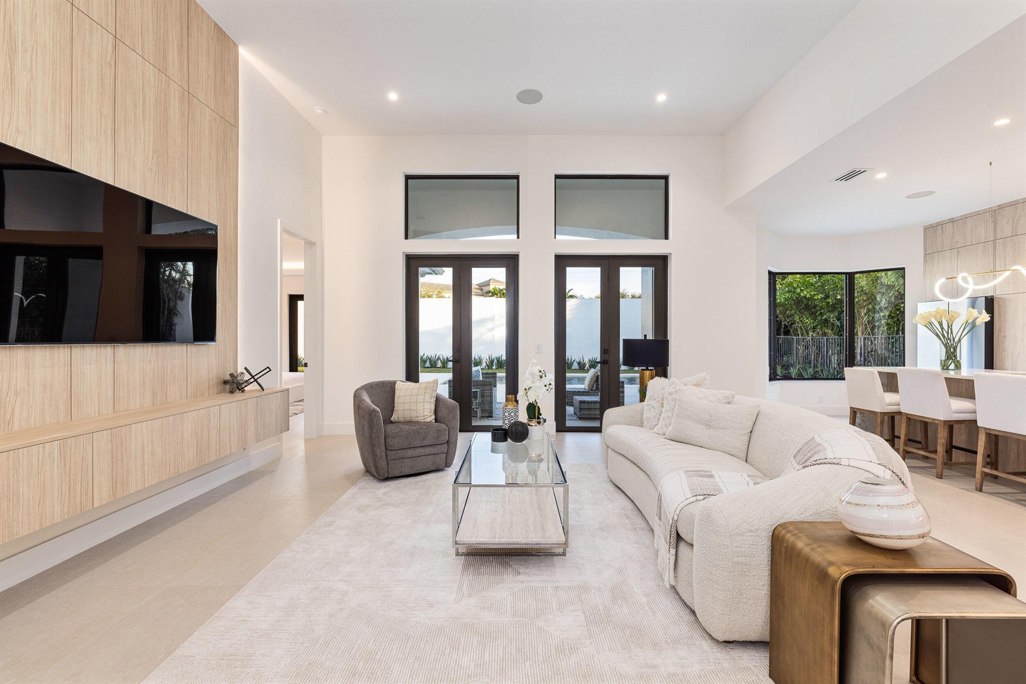 1740 SW 2nd Ave Boca Raton, FL 33432