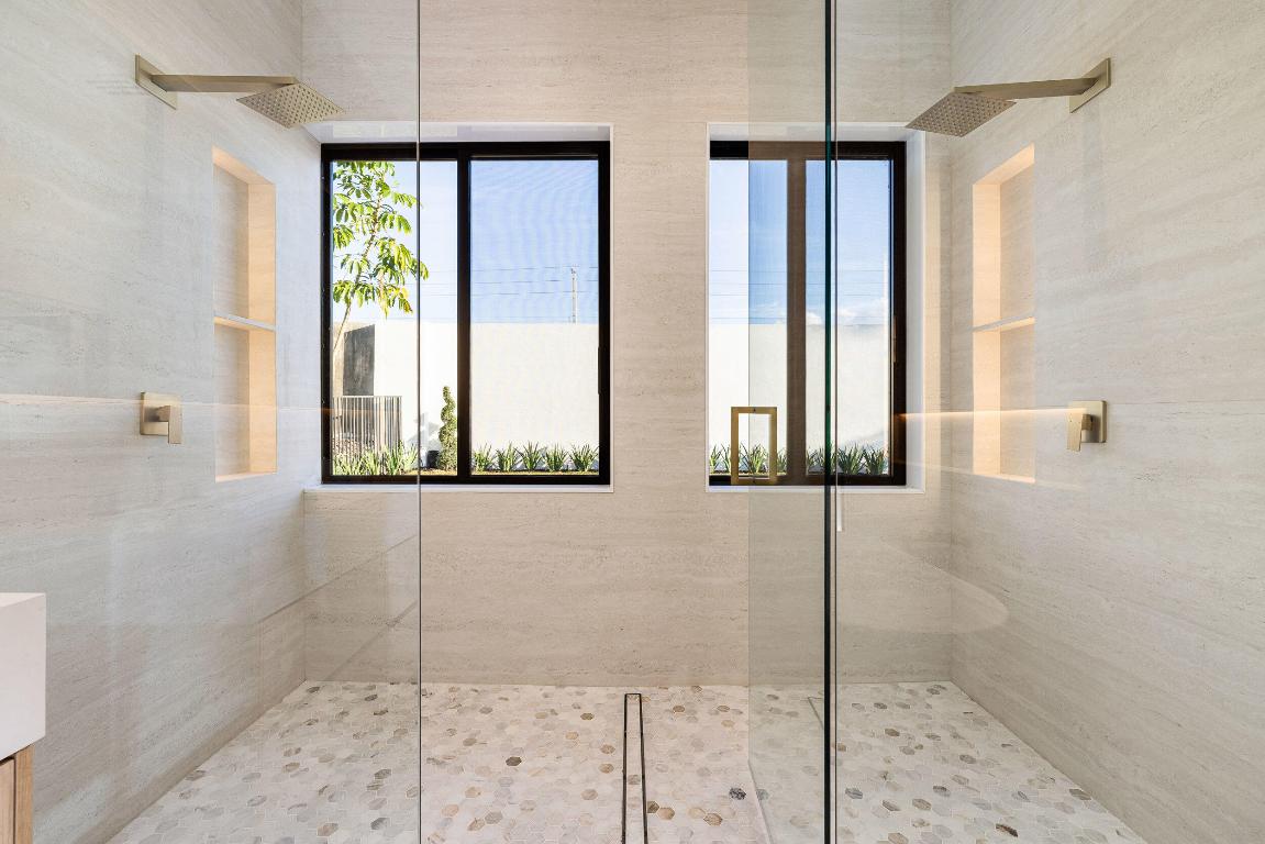 1740 SW 2nd Ave Boca Raton, FL 33432