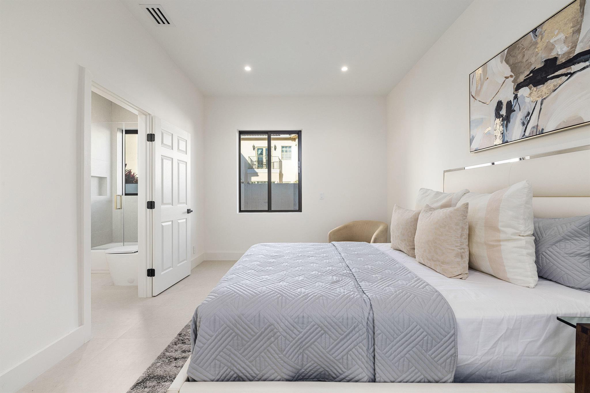 1740 SW 2nd Ave Boca Raton, FL 33432