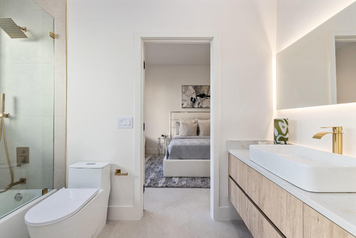 1740 SW 2nd Ave Boca Raton, FL 33432