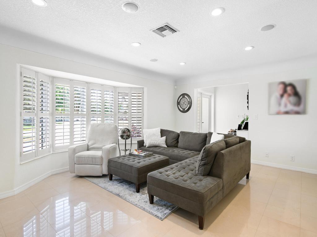 2401 NE 45th Lighthouse Point, FL 33064