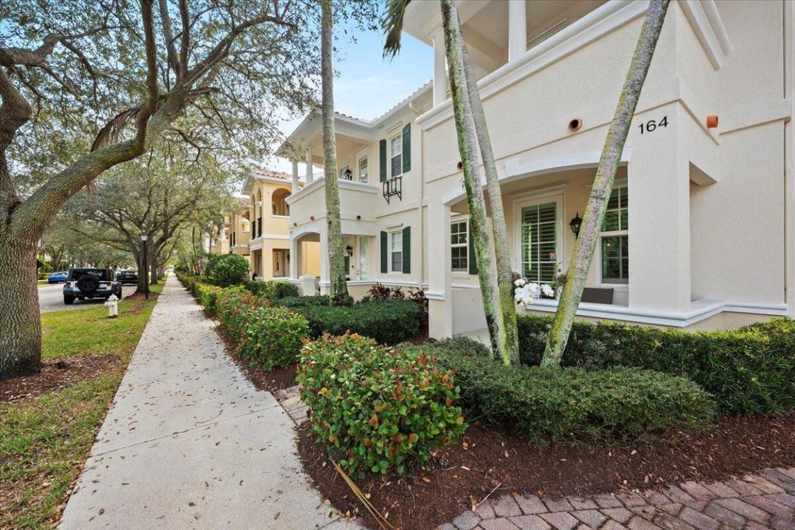 164 Soriano Jupiter, FL 33458