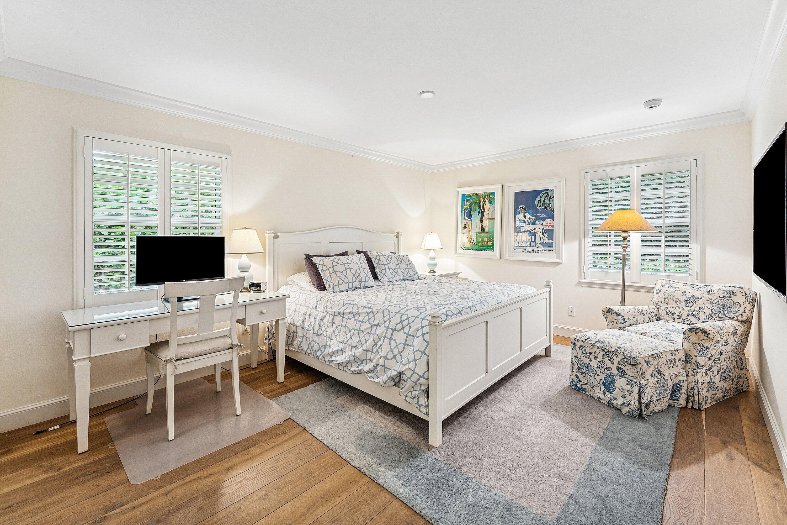 230 Onondaga Palm Beach, FL 33480