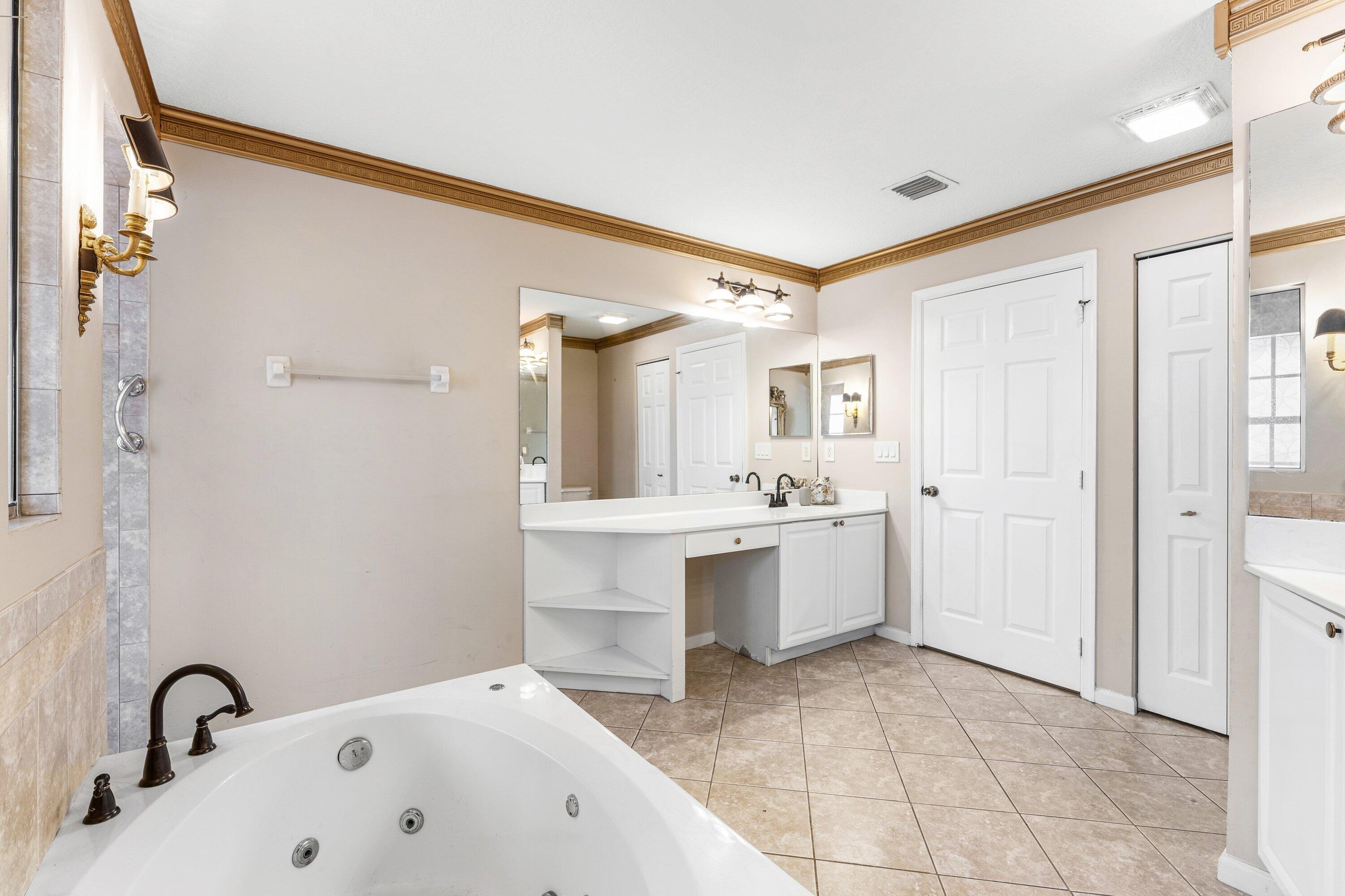 13256 Temple The Acreage, FL 33412