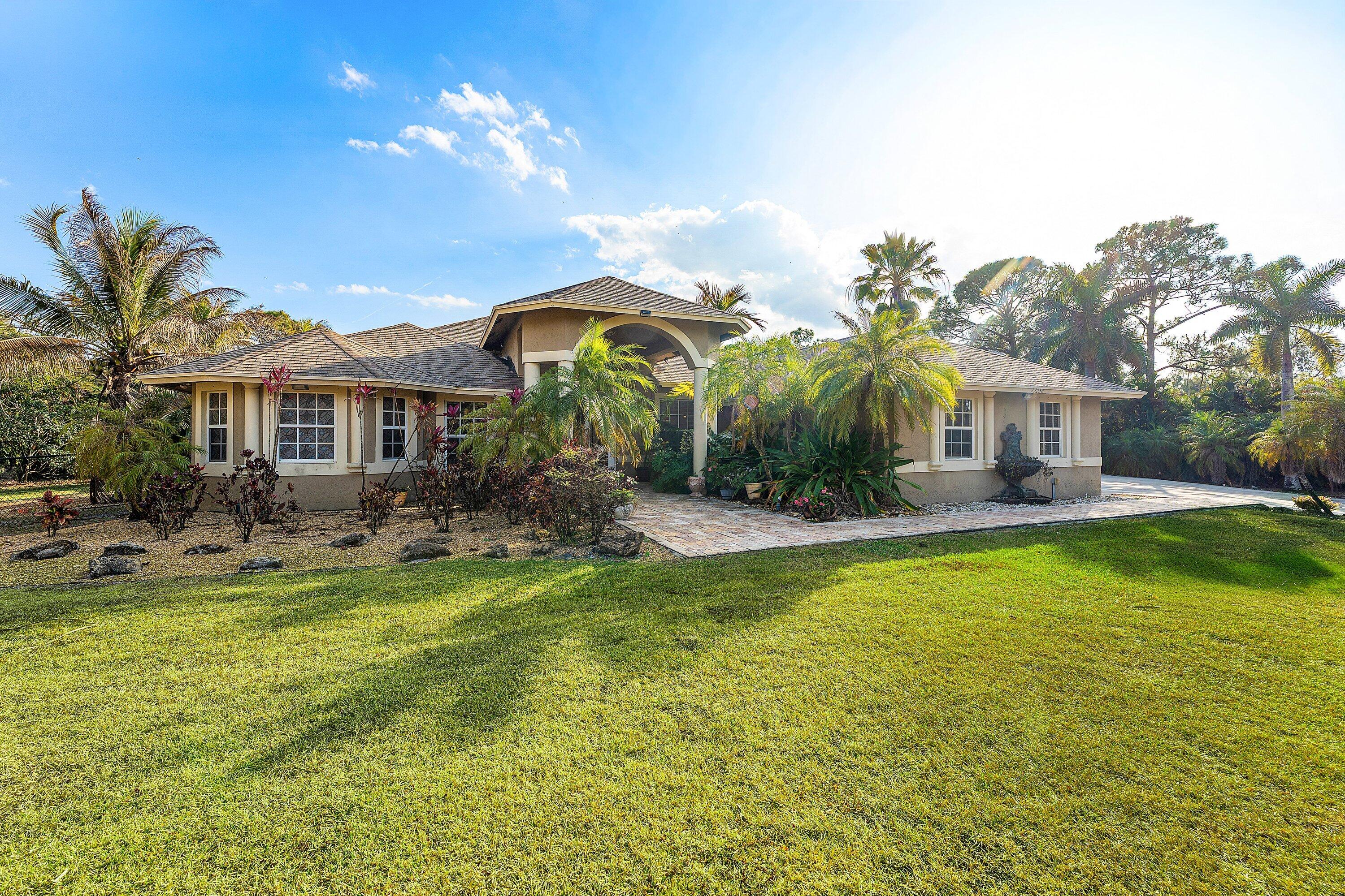 13256 Temple The Acreage, FL 33412
