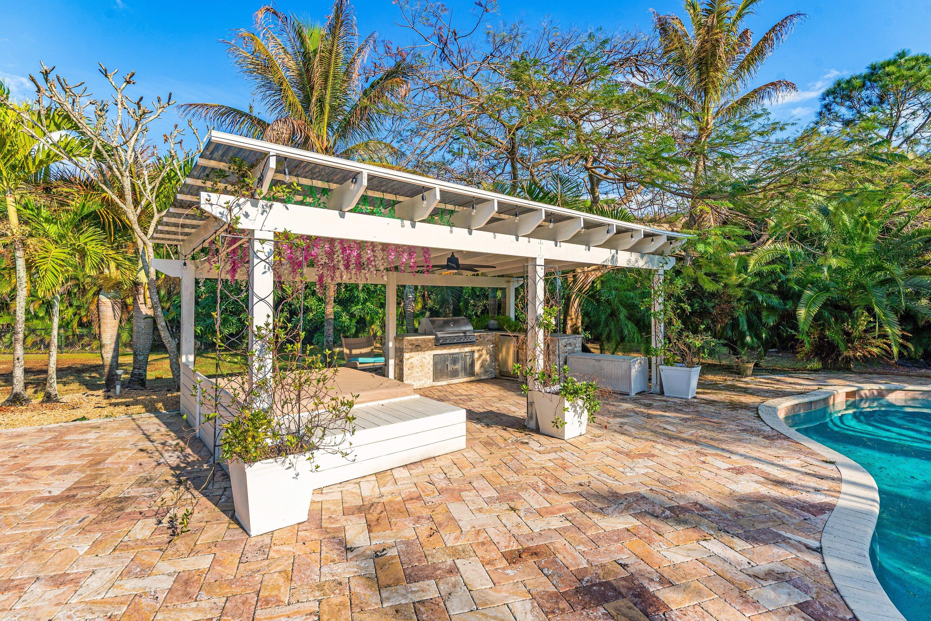 13256 Temple The Acreage, FL 33412