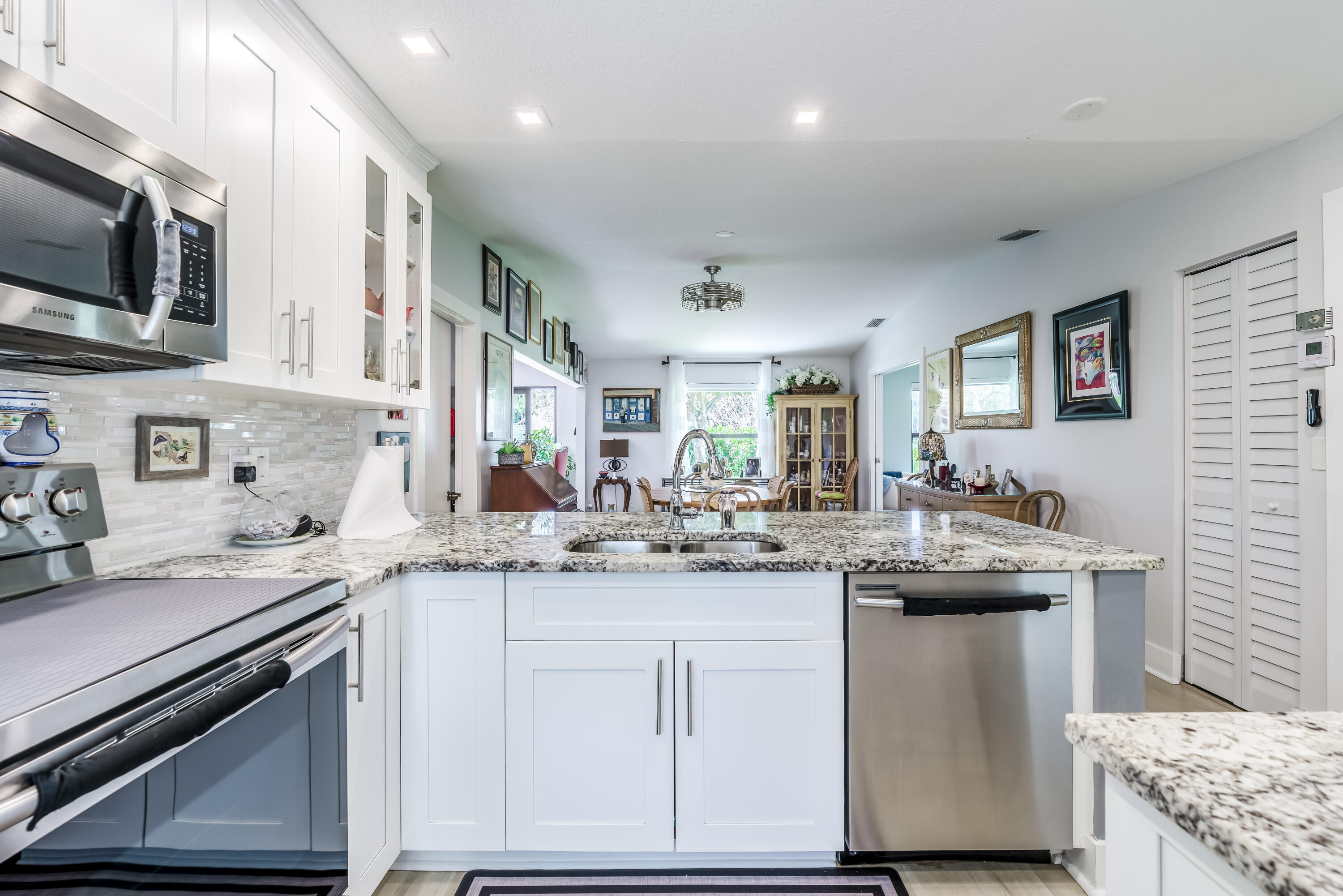 15812 Philodendron Delray Beach, FL 33484