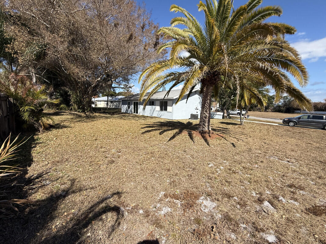 2092 SE Talwood Port St Lucie, FL 34952