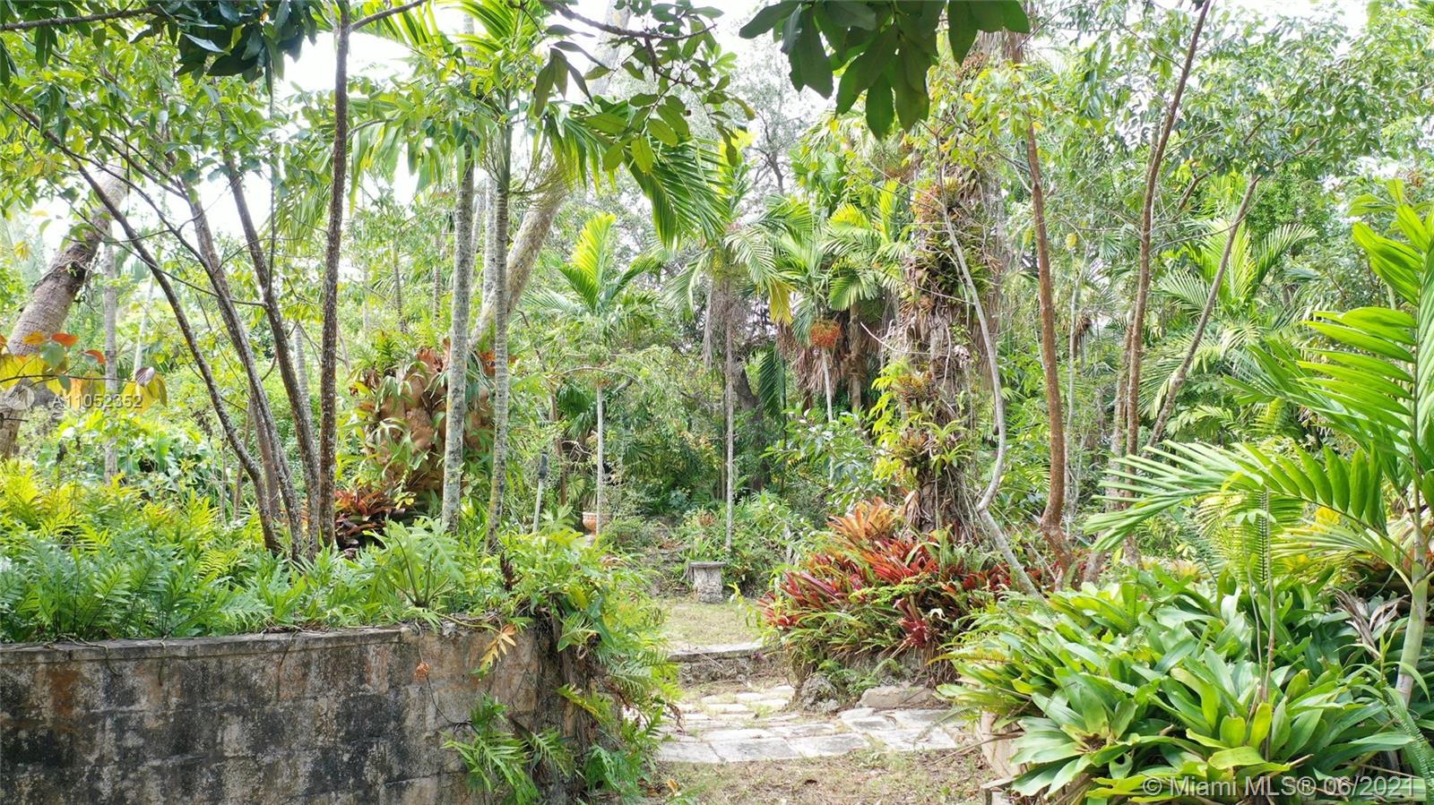 7474 SW 102nd St,Pinecrest, FL 33156