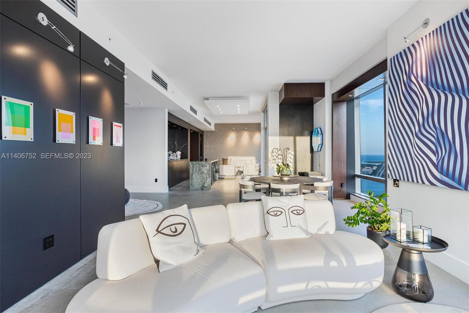image Four Seasons Residences Miami14