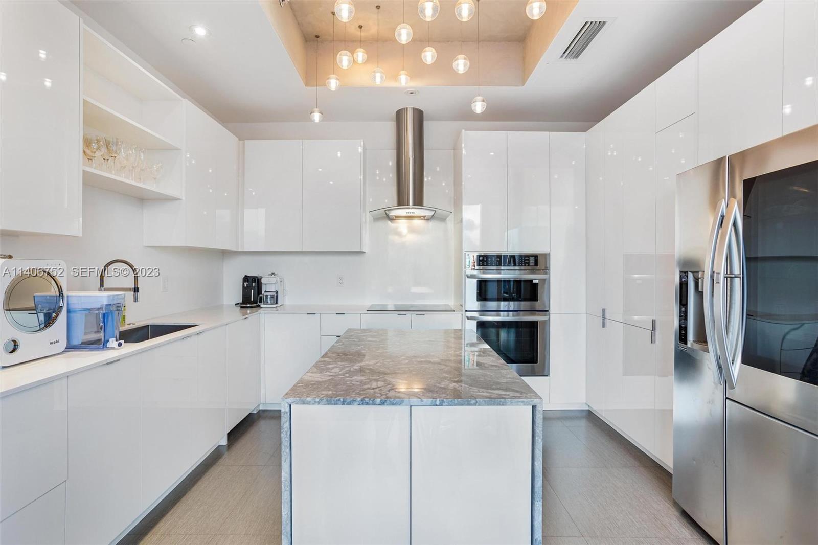 image Four Seasons Residences Miami16