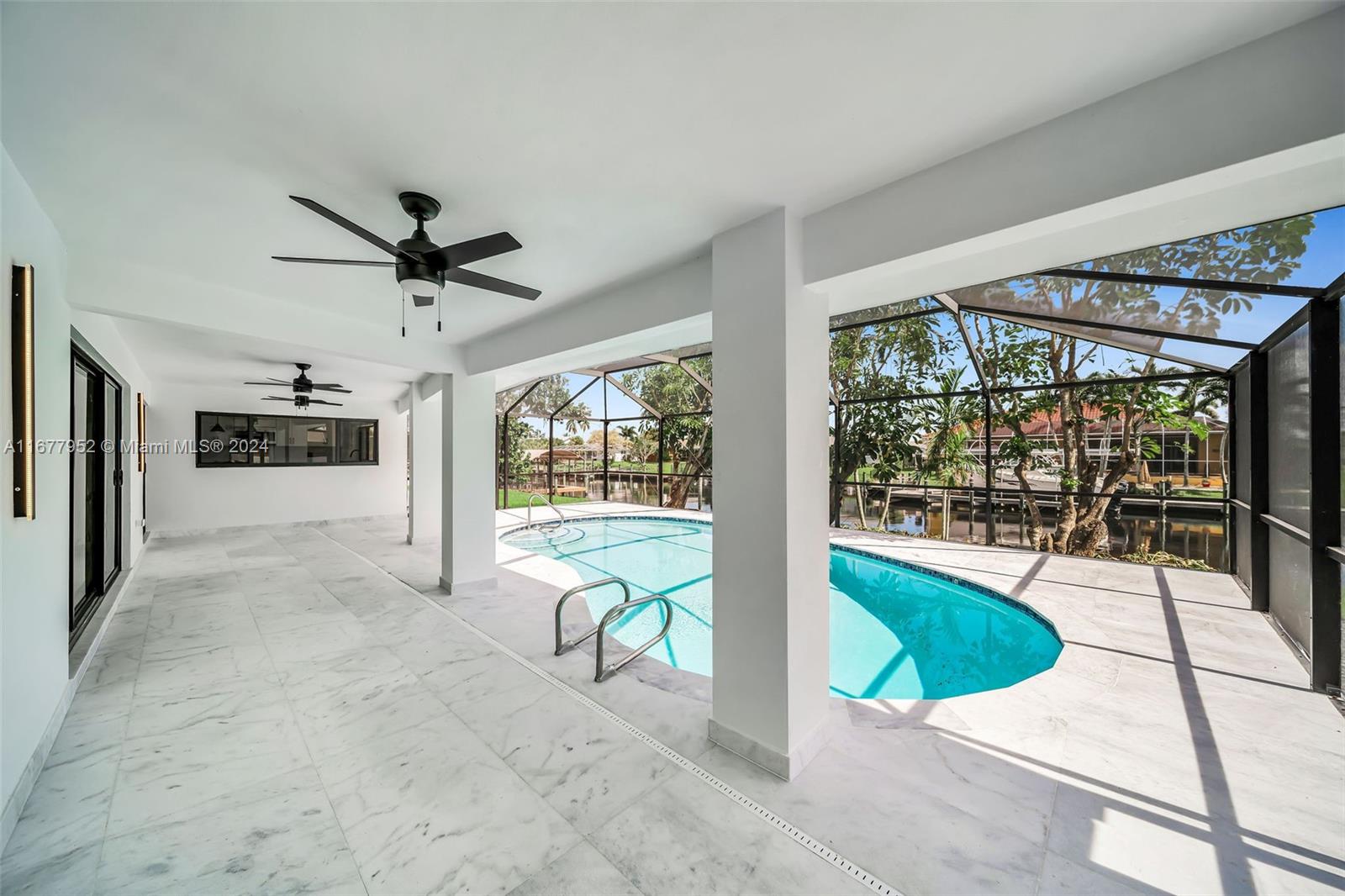 2851 SE 19th Pl,Cape Coral, FL 33904