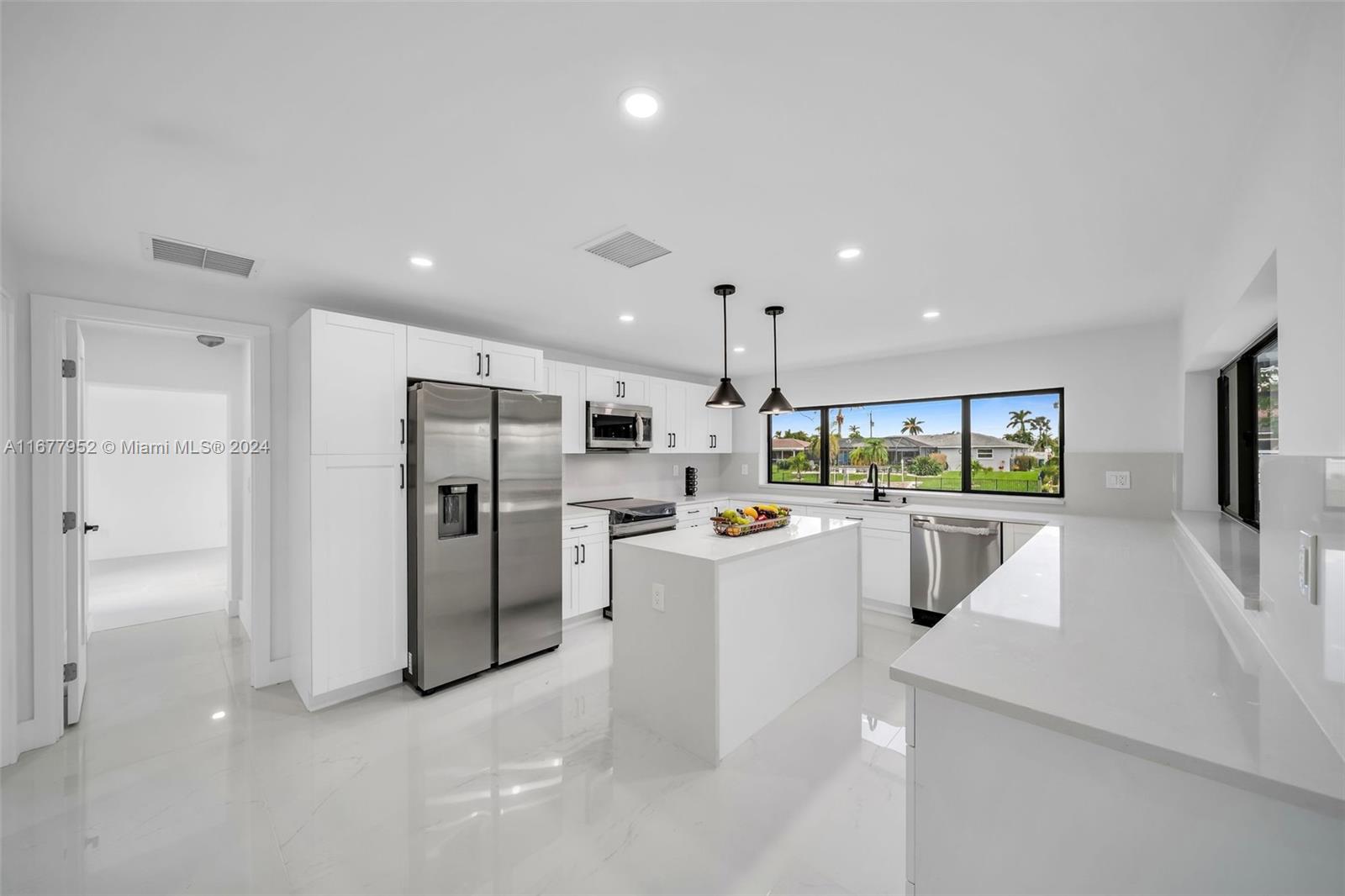 2851 SE 19th Pl,Cape Coral, FL 33904