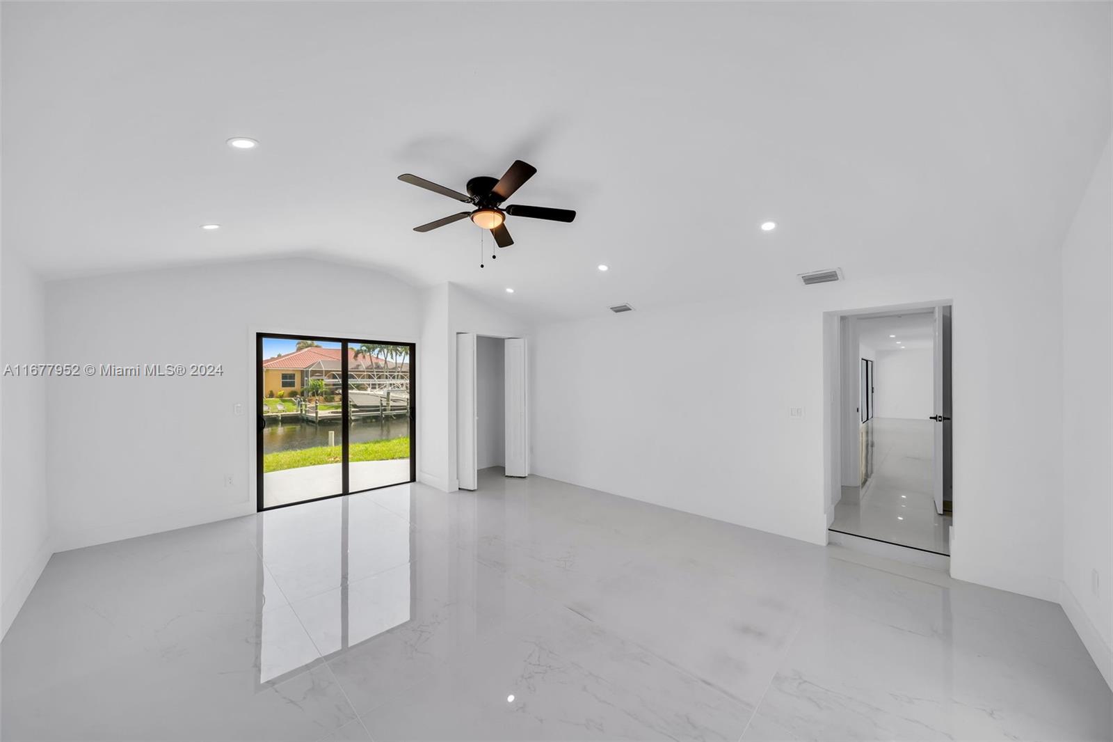 2851 SE 19th Pl,Cape Coral, FL 33904