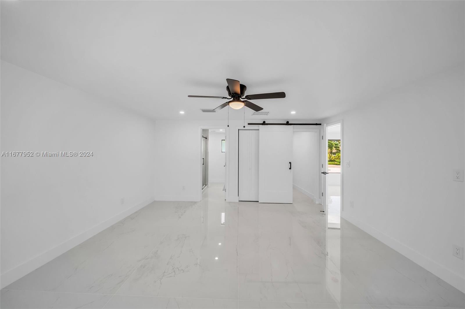 2851 SE 19th Pl,Cape Coral, FL 33904